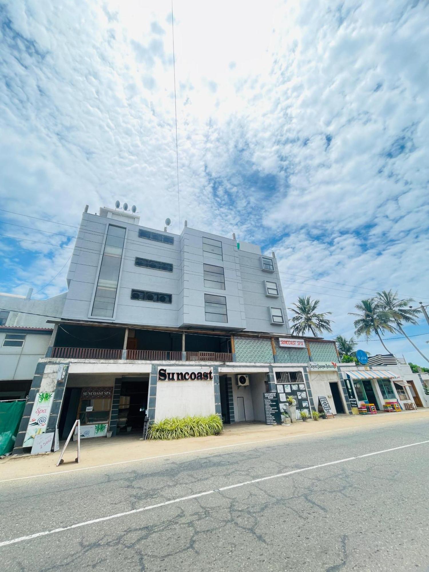 Suncoast Beach Hotel Mirissa Exteriér fotografie